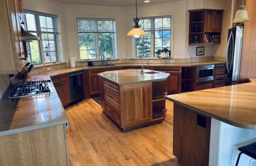 Boulder Apartment | Beautiful Views Spacious Peaceful Near Boulder