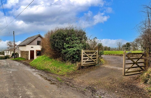 Holsworthy House | Beautiful villa for 7 people with WIFI, TV, terrace and pets allowed