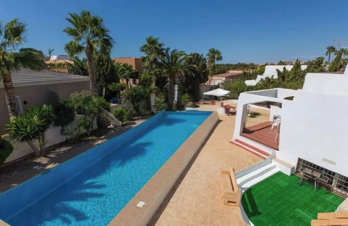 Roquetas de Mar Villa | Beautiful Villa : Private Pool and Garden, close to the Beach and Golf Course
