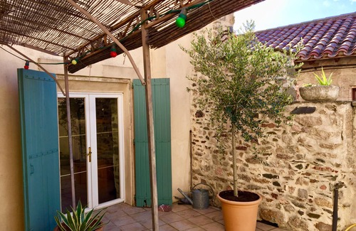 Caunes-Minervois House | Beautiful village house with terraces