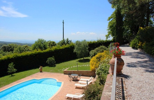 Palazzuolo Alto Villa | Beautiful villa with a splendid panoramic view over vineyards and olive groves. Ideal for visiting T