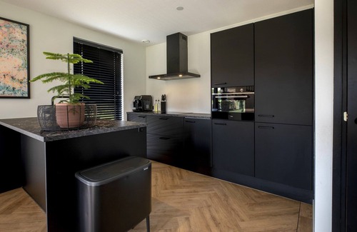 Sint Nicolaasga Villa | Beautiful villa with spacious garden