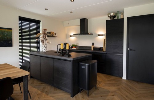 Sint Nicolaasga Villa | Beautiful villa on the water in Friesland