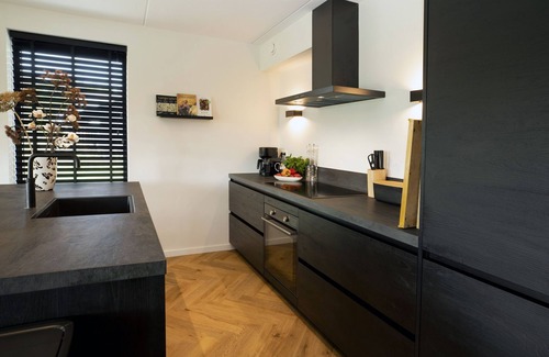 Sint Nicolaasga Villa | Beautiful villa on the water in Friesland