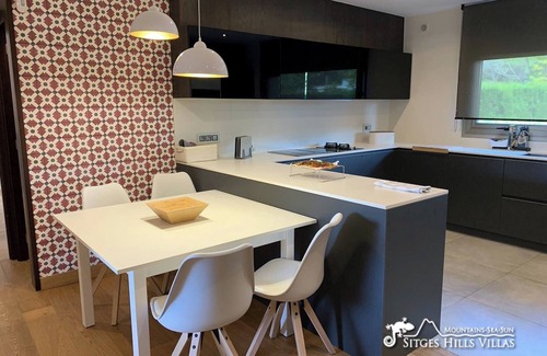 Vallpineda Villa | Beautiful Villa Amare with private pool & garden