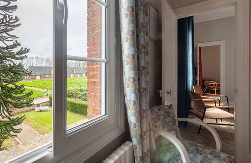 Valmont House | Beautiful villa for 6 guests with WIFI, TV and pets allowed