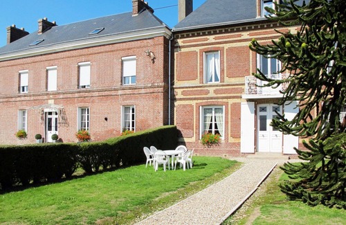 Valmont House | Beautiful villa for 6 guests with WIFI, TV and pets allowed
