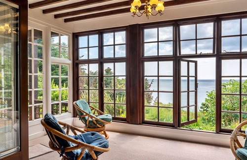 Coverack House | Beautiful villa for 13 people with WIFI and terrace