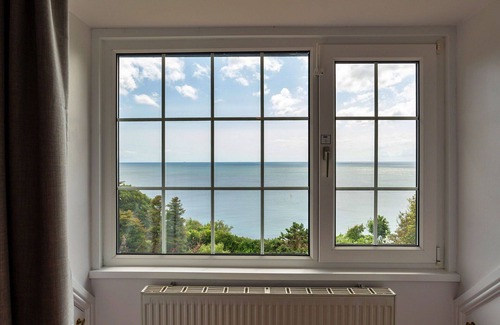 Coverack House | Beautiful villa for 13 people with WIFI and terrace