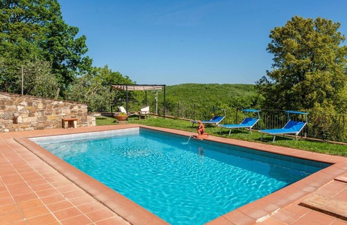 Massa Marittima House | Beautiful villa for 11 people with WIFI, private pool, TV, terrace and pets allowed