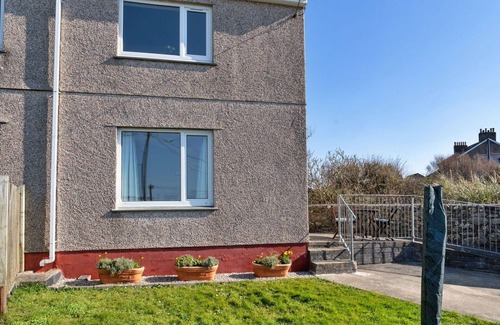 Marazion House | Beautiful villa for 2 people with WIFI and pets allowed