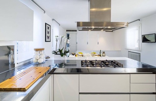 Catania City Centre Villa | Beautiful villa for 4 people with A/C, WIFI, TV and terrace