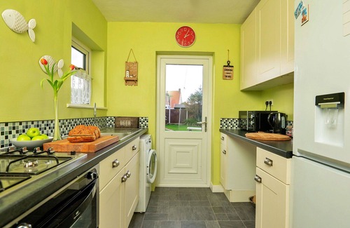 Kinmel Bay House | Beautiful villa for 4 people with WIFI and pets allowed