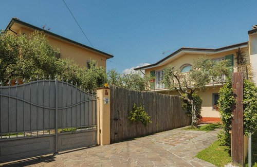 Massa House | Beautiful villa for 4 people with WIFI, TV and terrace