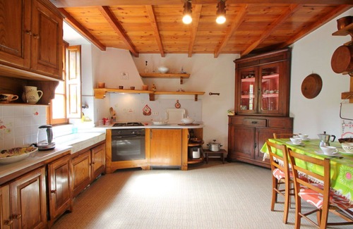 Stazzema House | Beautiful villa for 5 people with WIFI, TV and terrace, close to Forte Dei Marmi