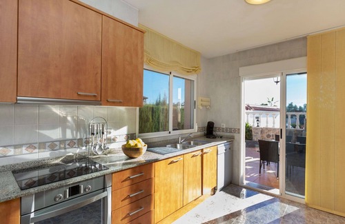 Vinaros House | Beautiful villa for 6 guests with pool, WIFI, A/C, TV, patio and pets allowed