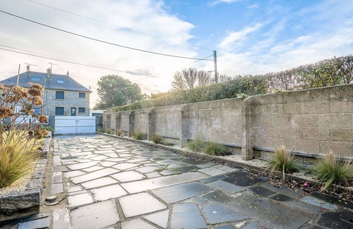 Saint-Ideuc House | Beautiful villa for 6 people with WIFI, TV and terrace