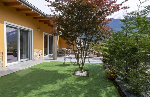 Traona Villa | Beautiful villa for 6 people with A/C, WIFI, TV and patio