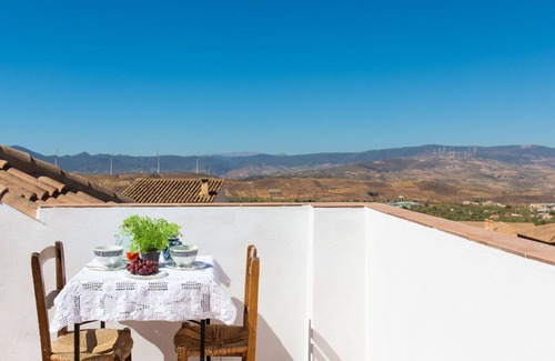 Niguelas House | Beautiful villa for 8 guests with WIFI and terrace