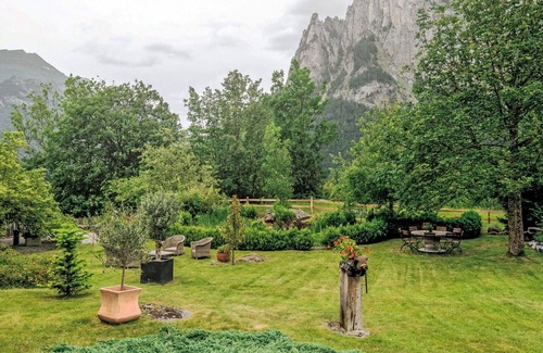 Innertkirchen Villa | Beautiful villa for 2 people with WIFI, TV, patio and panoramic view