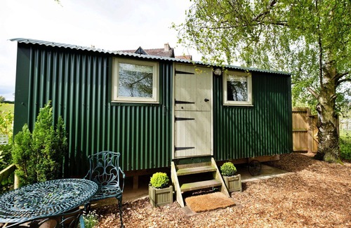 Nordley House | Beautiful villa for 2 people with WIFI, TV and terrace