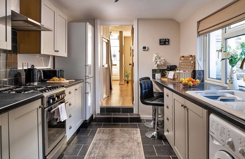 Rhiwbryfdir House | Beautiful villa for 6 guests with WIFI, terrace and pets allowed