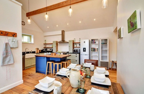 Summerbridge House | Beautiful villa for 8 guests with WIFI