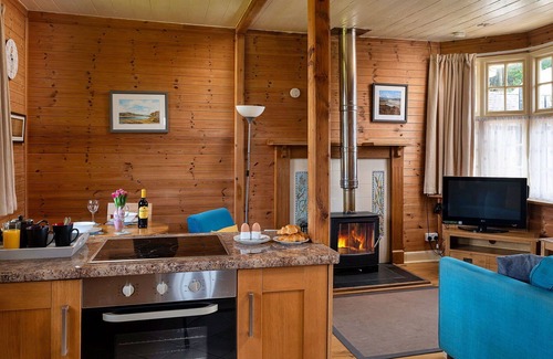 Penmaenpool House | Beautiful villa for 2 guests with WIFI, terrace and pets allowed