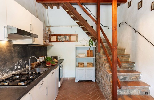 Borgo San Lorenzo Villa | Beautiful villa for 6 people with WIFI, private pool, TV and panoramic view, close to Florence
