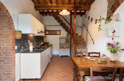 Borgo San Lorenzo Villa | Beautiful villa for 6 people with WIFI, private pool, TV and panoramic view, close to Florence