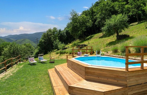 Borgo San Lorenzo Villa | Beautiful villa for 6 people with WIFI, private pool, TV and panoramic view, close to Florence