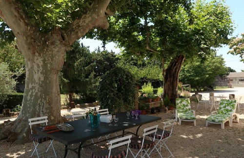 Chateaurenard House | Beautiful villa for 5 guests with WIFI, private pool, A/C, TV and patio