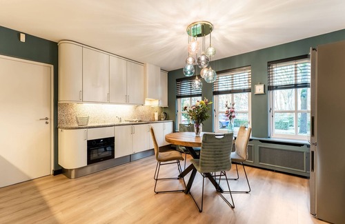 Drunen Villa | Beautiful Villa in Drunen with Private Heated Pool