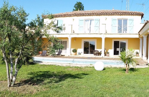 Beziers Villa | Beautiful villa in great calm with swimming pool