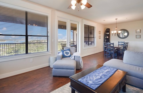 Northshore On Lake Travis Villa | Beautiful Villa in Hollows Resort, Fantastic Panoramic View of Lake Travis, 4 Pools, Hiking Trails!