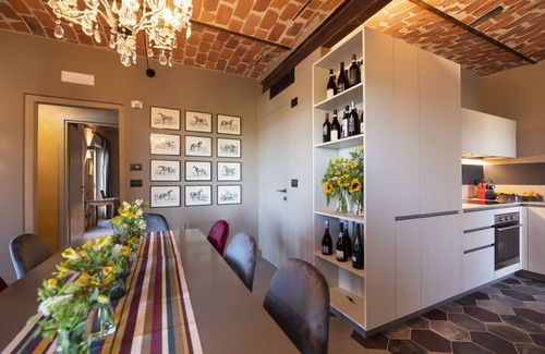 Montaldo Roero Villa | Beautiful Villa Relais Casa Clara in Piemonte