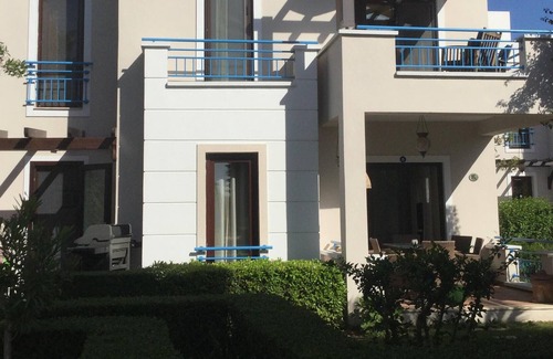 Yalikavak Villa | Beautiful Villa Set amongst Mandarin Groves With Roof Terrace To Enjoy Views.