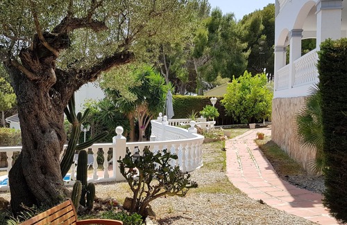 El Vendrell House | Beautiful villa, swimming pool, tennis court, basketball court, garden, sea view, near beaches