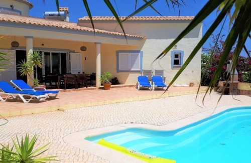 Fonte do Bispo Villa | Beautiful Villa with Private Pool and Sea View