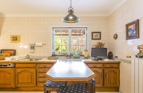 Zambujal Villa | Beautiful villa with private swimming pool, located in a quiet area near Lisbon