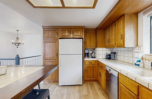 Tahoe Keys House | Beautiful water view home with access to bikes & kayaks - in a great location