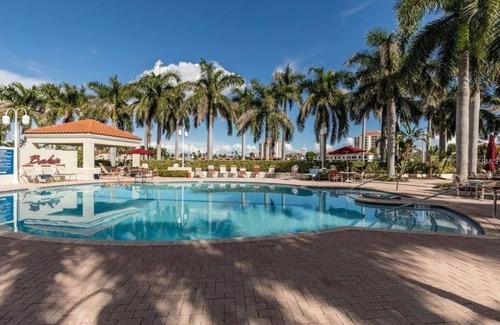 St. Petersburg Condo | Beautiful water front condo, grnd floor unit , large patio, 2 Bedroom, 2 Baths