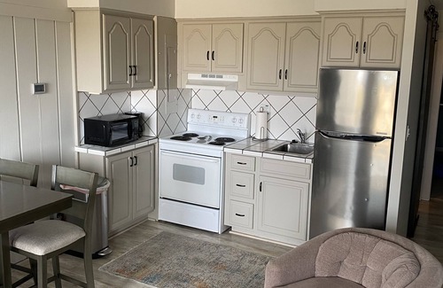 Maple City Condo | Beautiful Water Views! 1 Bdrm Condo on Lake Michigan - Homestead Rsrt-Glen Arbor