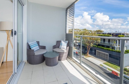 Shoal Bay Apartment | Beautiful water views of Shoal Bay