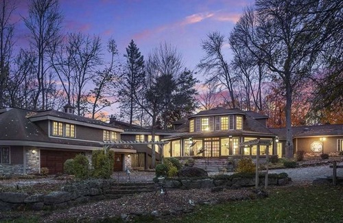 Orillia Cottage | Beautiful Waterfront Cottage - Only 1.5 hour away from Toronto!
