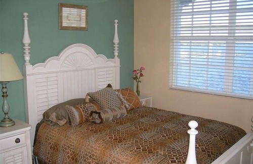 Stuart Condo | Beautiful Waterfront Condo with Boat Dockage in Stuart Florida