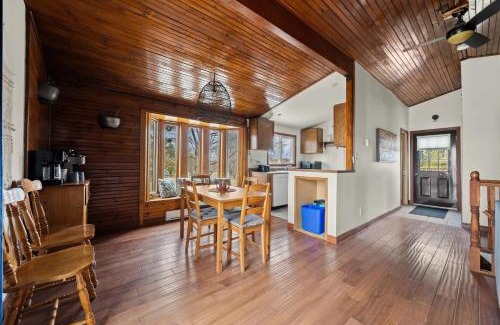 Greater Napanee House | Beautiful Waterfront Family Escape!