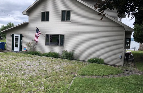 Onekama Cottage | Beautiful Waterfront Family-Friendly Rustic Cottage on Portage Lake-Onekama, MI.