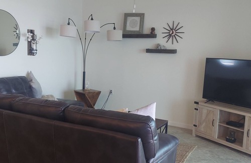 Bradenton Condo | Beautiful Waterfront Condo in Gated Community