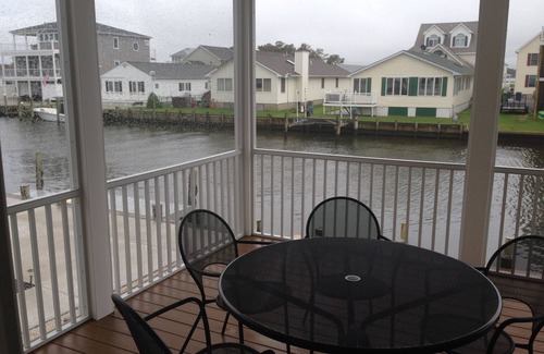 Selbyville House | Beautiful Waterfront 5 Bedroom 3.5 bath, 2 Master Suites, Boat Dock, Pool, Kayak